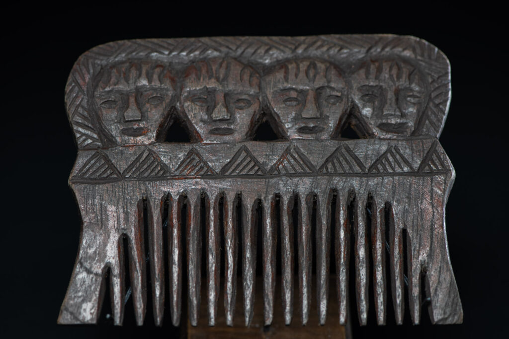 Paiwan tribe wooden Comb