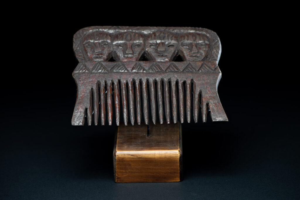 Paiwan tribe wooden Comb