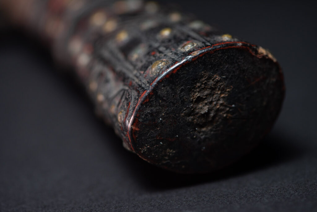 Paiwan tribe ceremonial sword ( southern Paiwan Vuculj )This very beautiful and rare ceremonial sword is carved in a style typical of the southern paiwan (Vuculj).