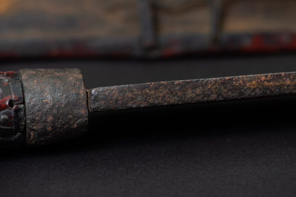 Exceptional and rare Taiwan ceremonial sword. Probably early 19th century. Paint with red pigments.