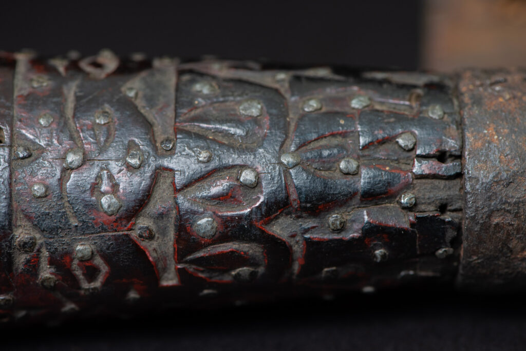 Exceptional and rare Taiwan ceremonial sword. Probably early 19th century. Paint with red pigments.