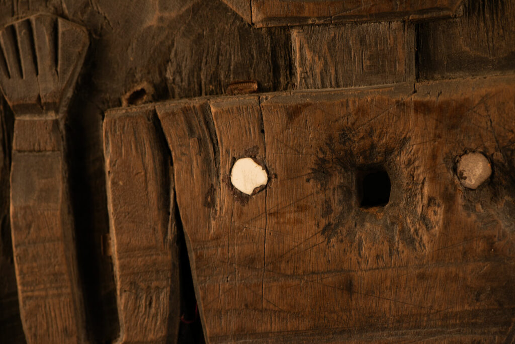 Paiwan tribes wood Door- 19 century - south Taiwan. detail