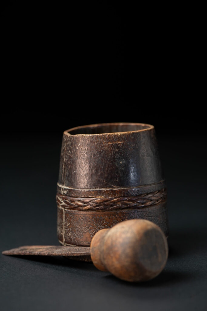 Bamboo Mortar Carved with Foliage and Wrapped with a Rattan Braid, with Pestle – Pingpu Tribe