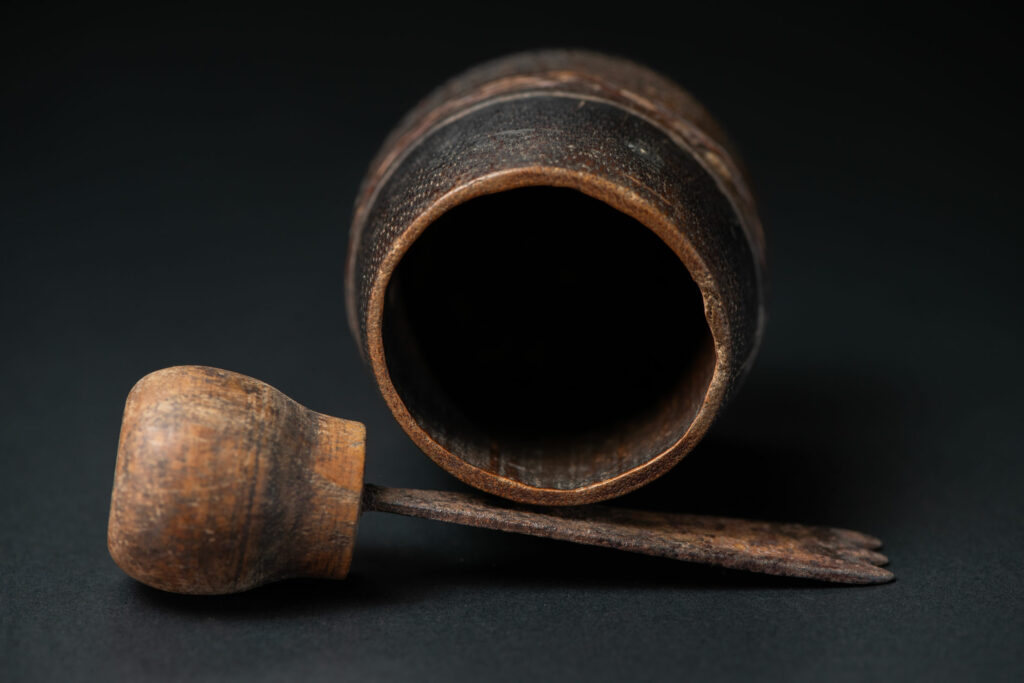 Bamboo Mortar Carved with Foliage and Wrapped with a Rattan Braid, with Pestle – Pingpu Tribe