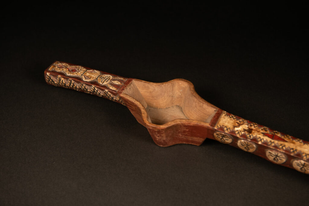 Paiwan tribe wooden double cup for Millet wine carved and paint