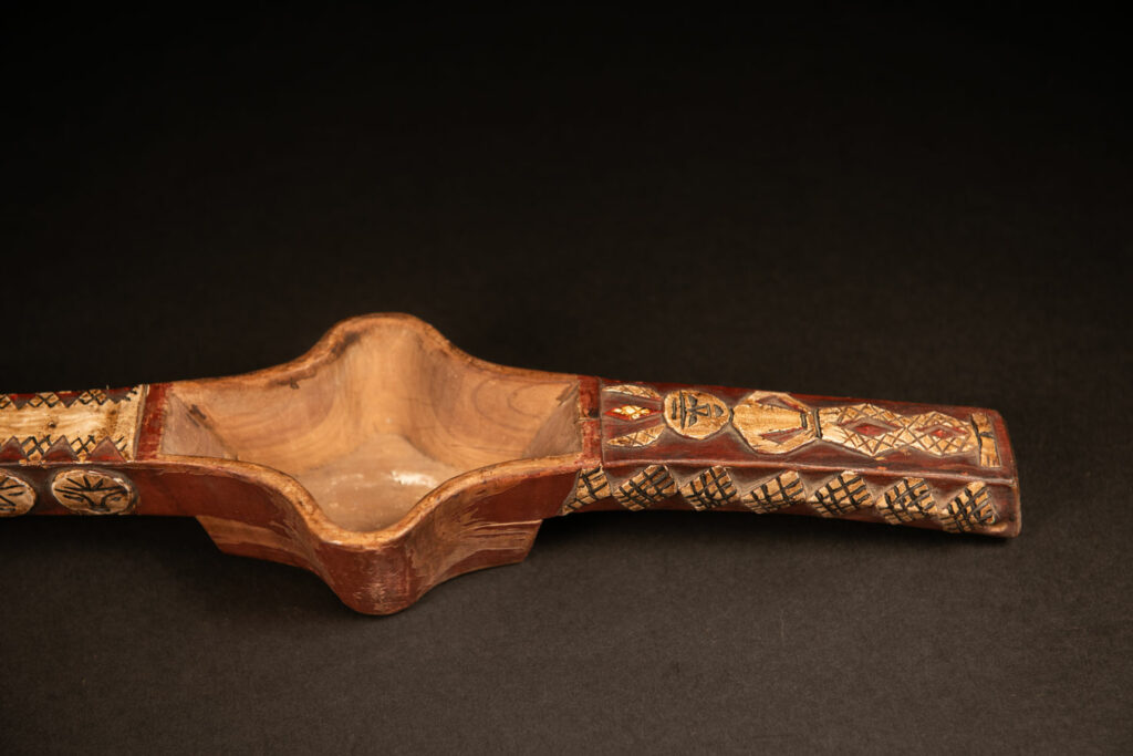 Paiwan tribe wooden double cup for Millet wine carved and paint
