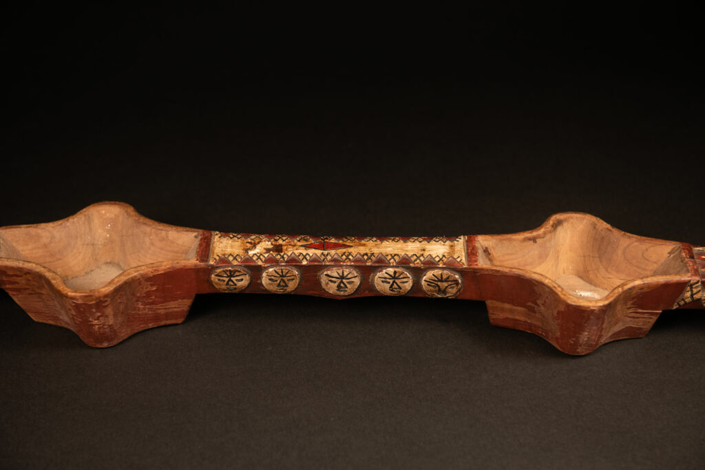 Paiwan tribe wooden double cup for Millet wine carved and paint