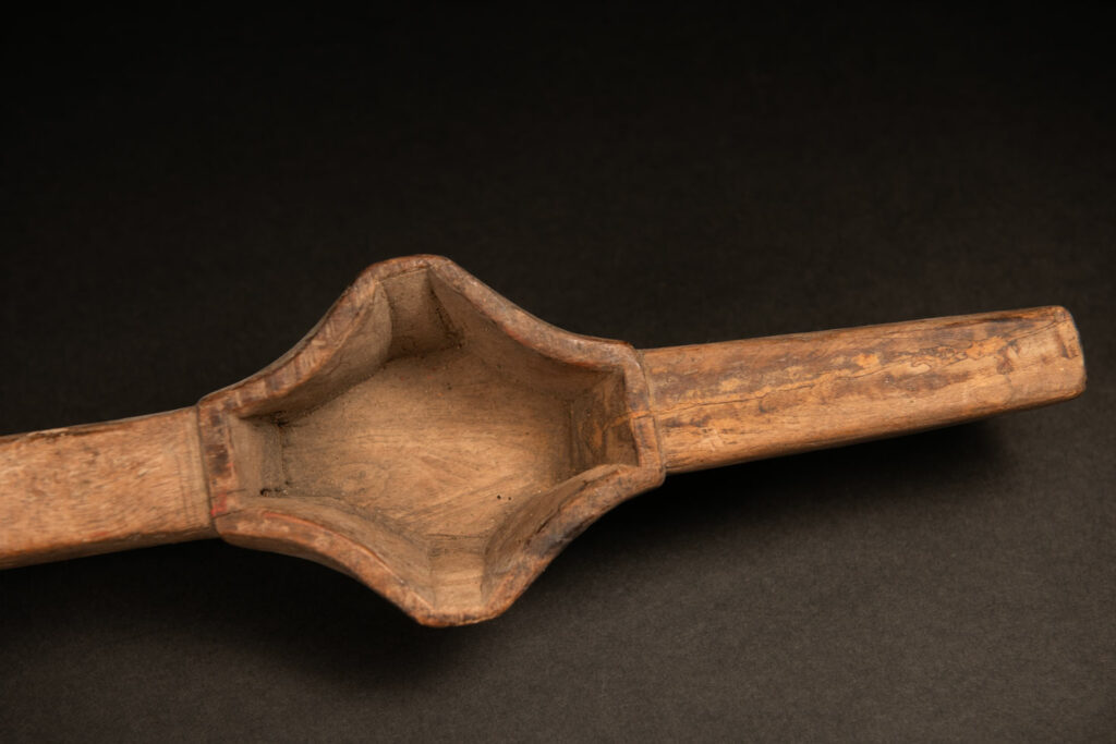 Wooden double cup for wine from Paiwan tribe without carving and paint.