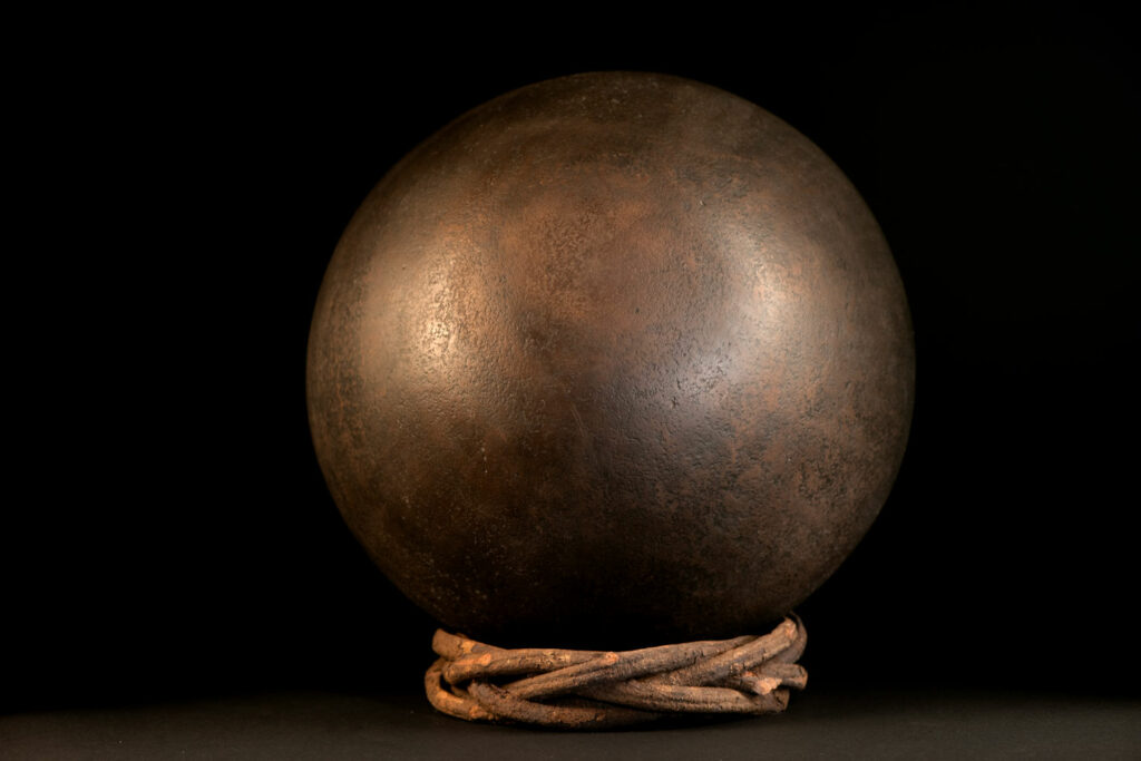 Sacred pot female type with two handles from the Rukai tribe