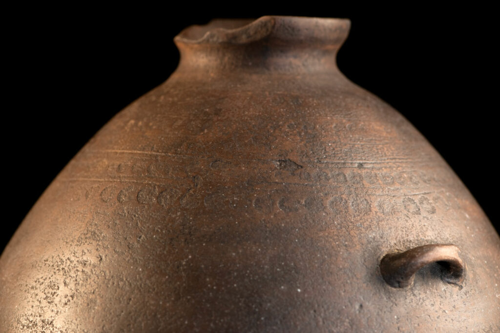 Sacred pot female type with two handles from the Rukai tribe