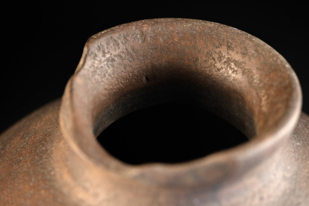 Sacred pot female type with two handles from the Rukai tribe