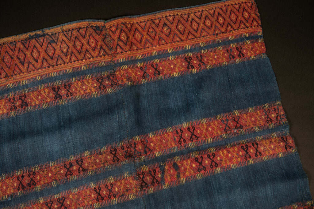 Ancient mourning shawl of the Paiwan tribe – South Taiwan