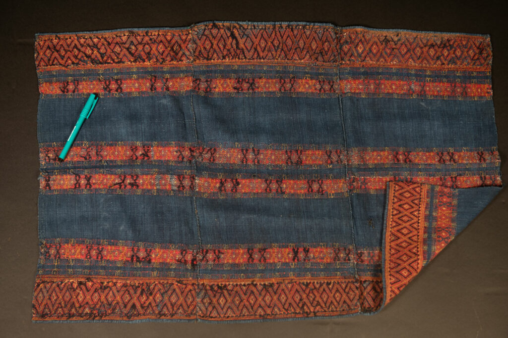 Ancient mourning shawl of the Paiwan tribe – South Taiwan