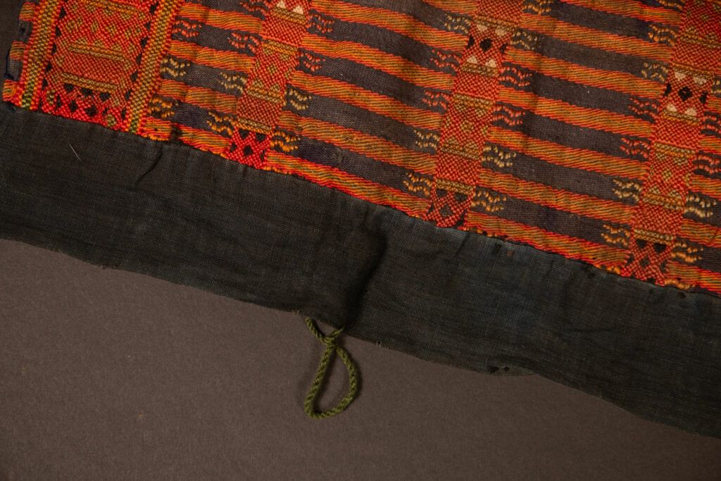 Ancient mourning shawl of the Paiwan tribe – South Taiwan
