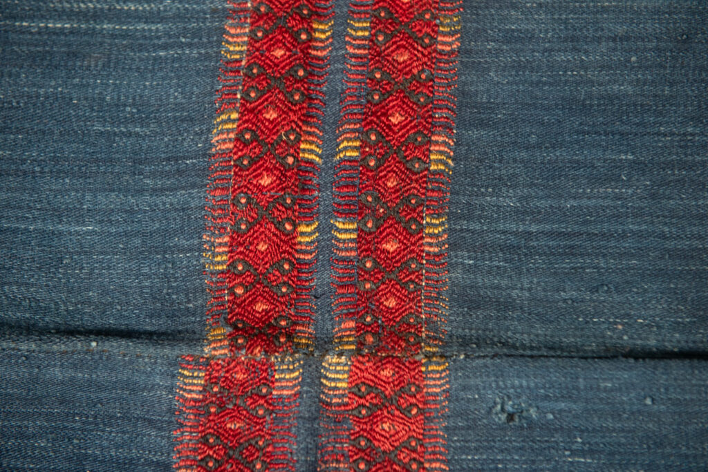 Ancient mourning shawl of the Paiwan tribe – South Taiwan