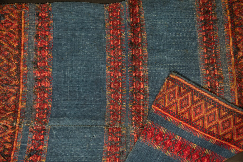 Ancient mourning shawl of the Paiwan tribe – South Taiwan