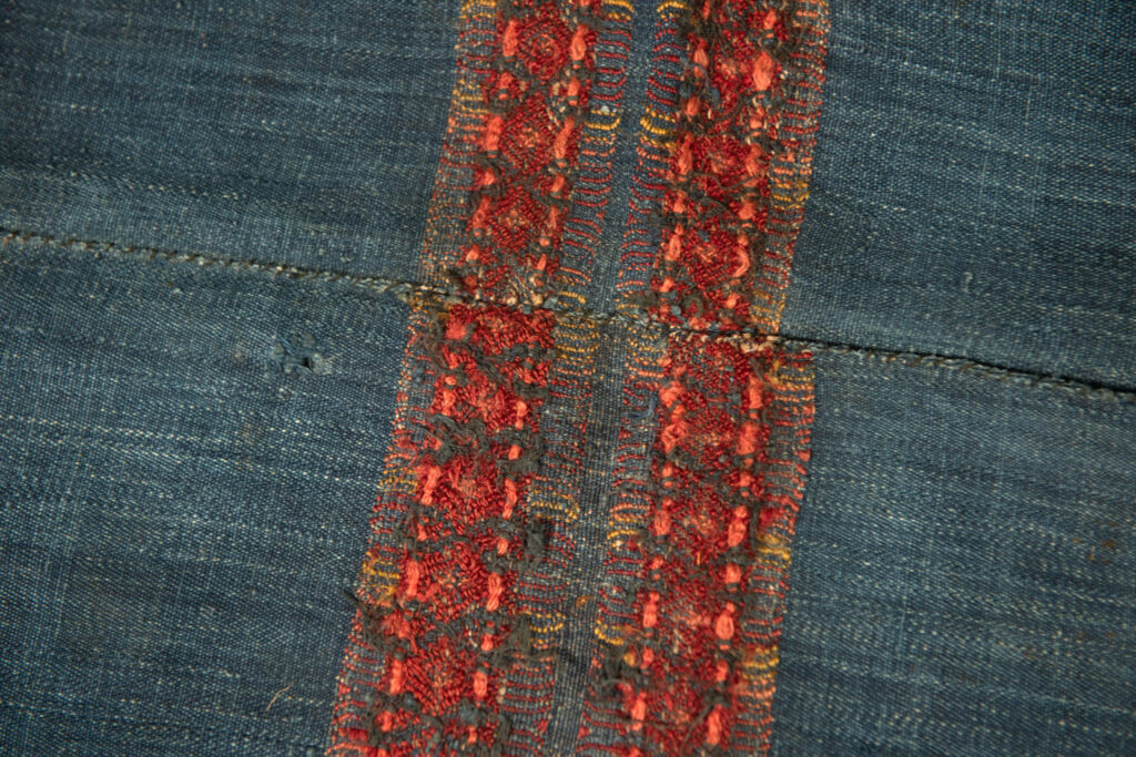 Ancient mourning shawl of the Paiwan tribe – South Taiwan