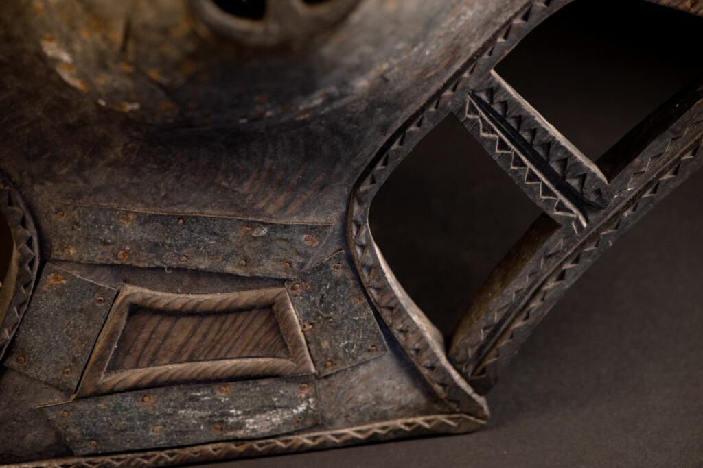 Female headgear called ragat, traditionally worn on ceremonial occasions.