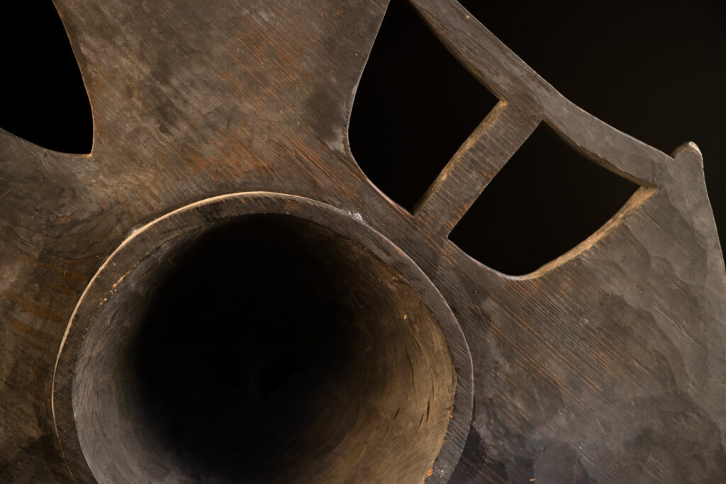 Female headgear called ragat, traditionally worn on ceremonial occasions.