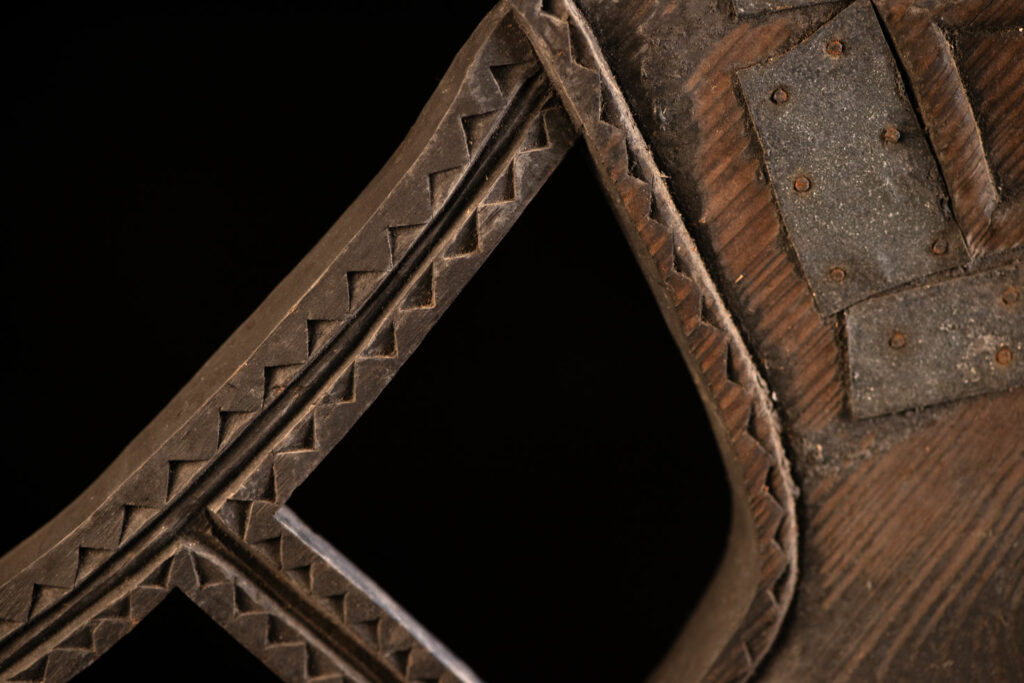 Female headgear called ragat, traditionally worn on ceremonial occasions.