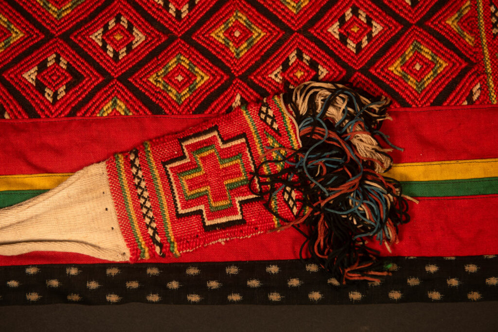 Puyuma tribe Men's leg covering made from two rectangular pieces of fabric. Japanese period . Taiwan