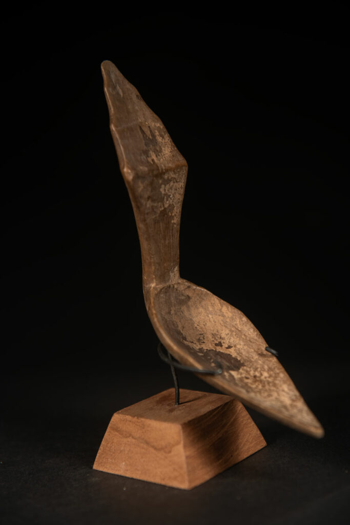 As all the Bunun people spoon , this one is with simple forms and no decorations but with specific shape. used to eat millet or soup.