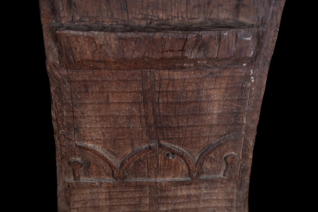 Yami tribe from Orchid island - Taiwan-ancestor home Pillar "tomok" carved with 2 pairs of horn and the typical waves.