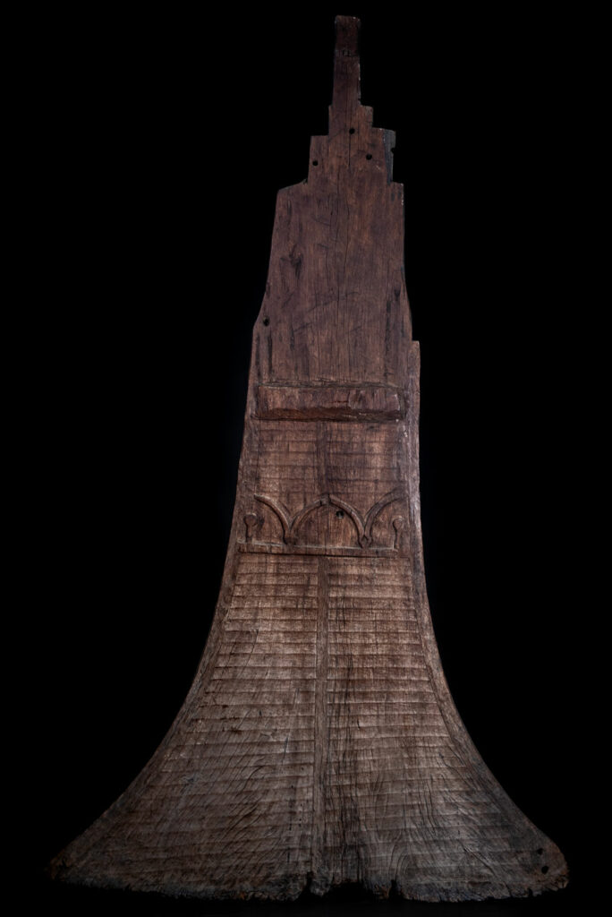 Yami tribe from Orchid island - Taiwan-ancestor home Pillar "tomok" carved with 2 pairs of horn and the typical waves.