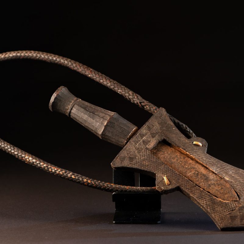 Knife Takkurus of the Yami tribe. Knife ‘Takkurus’ and carved sheath of the Yami (Tao) tribe, used in rituals to combat evil spirits. This knife is carved on its shealth with magamaog, the deity and geometric patterns